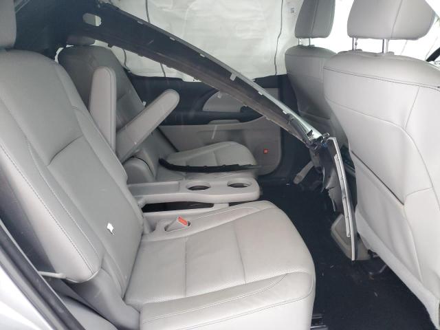 Photo 11 from auction – 2015 TOYOTA HIGHLANDER with VIN 5TDDKRFH4FS108933
