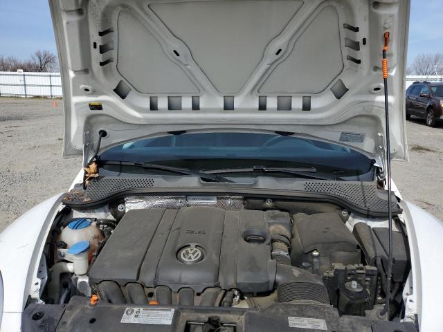 Photo 11 from auction – 2013 VOLKSWAGEN BEETLE with VIN 3VWJP7AT3DM677464
