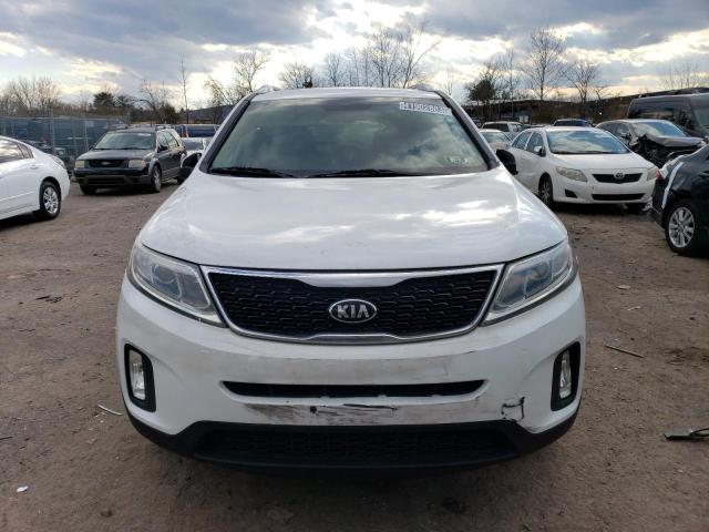 Photo 5 from auction – 2015 KIA SORENTO LX with VIN 5XYKT3A68FG565930