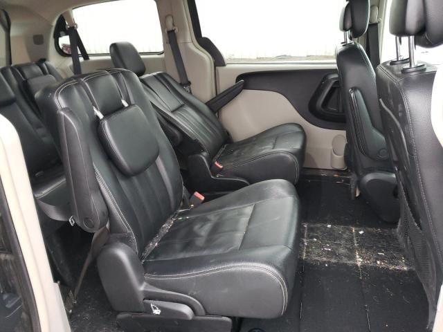 Photo 11 from auction – 2016 CHRYSLER TOWN & COU with VIN 2C4RC1BG6GR141265