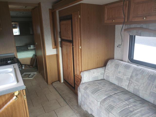 Photo 6 from auction – 2005 ALLE TRAVEL TRA with VIN 1F6NF53S440A07010
