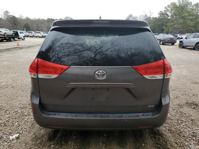 Photo 6 from auction – 2011 TOYOTA SIENNA XLE with VIN 5TDYK3DC4BS161020