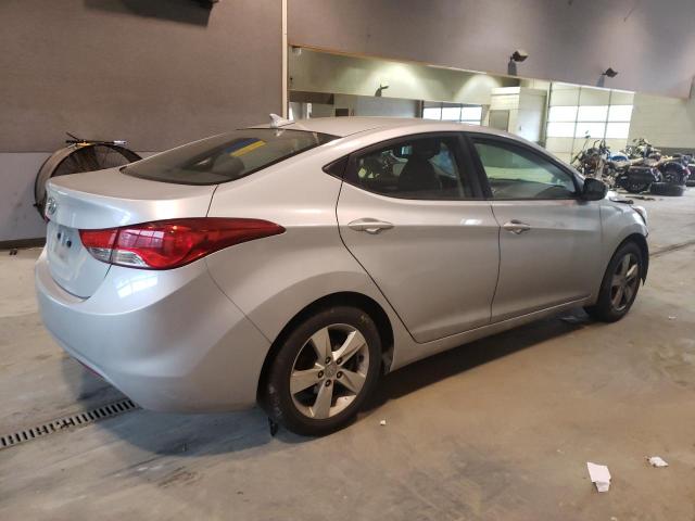 Photo 3 from auction – 2012 HYUNDAI ELANTRA GL with VIN 5NPDH4AE5CH080351