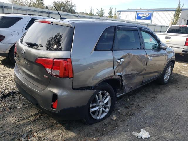 Photo 3 from auction – 2015 KIA SORENTO LX with VIN 5XYKTCA63FG634040