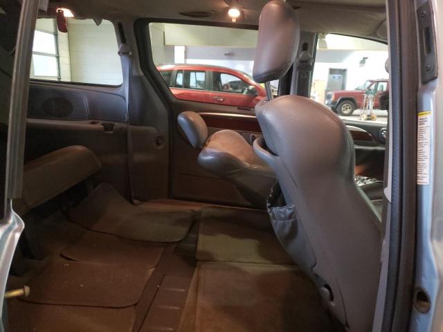 Photo 11 from auction – 2005 CHRYSLER TOWN & COU with VIN 2C4GP64L95R246723