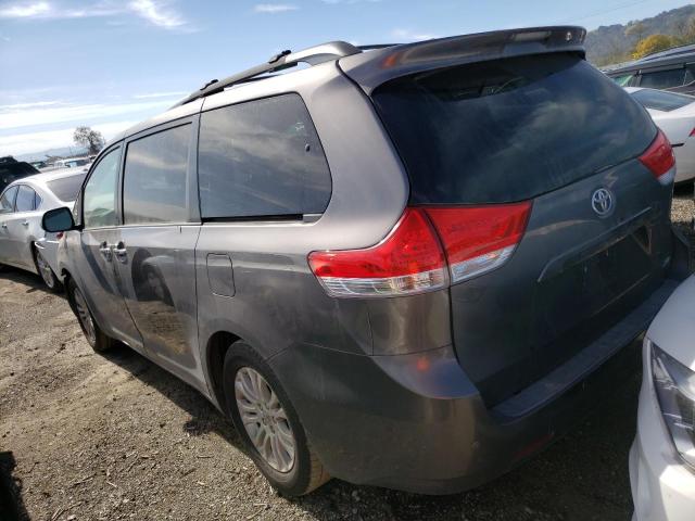 Photo 2 from auction – 2012 TOYOTA SIENNA XLE with VIN 5TDYK3DC5CS206354
