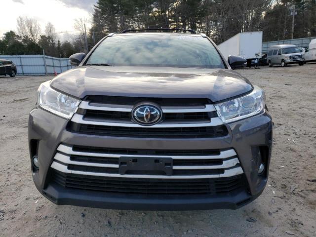 Photo 5 from auction – 2018 TOYOTA HIGHLANDER with VIN 5TDJZRFH5JS529261