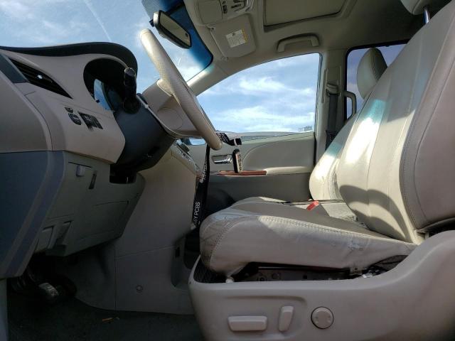 Photo 7 from auction – 2012 TOYOTA SIENNA XLE with VIN 5TDYK3DC5CS206354