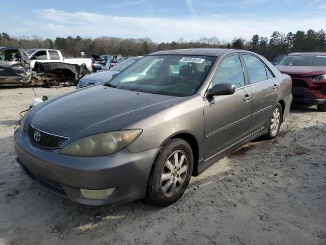 TOYOTA CAMRY LE 2005 with VIN 4T1BE32K75U987900 - Photo from auction