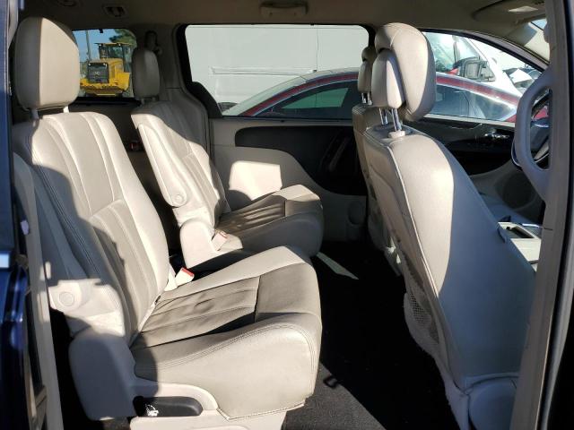 Photo 11 from auction – 2013 CHRYSLER TOWN & COU with VIN 2C4RC1CGXDR558446