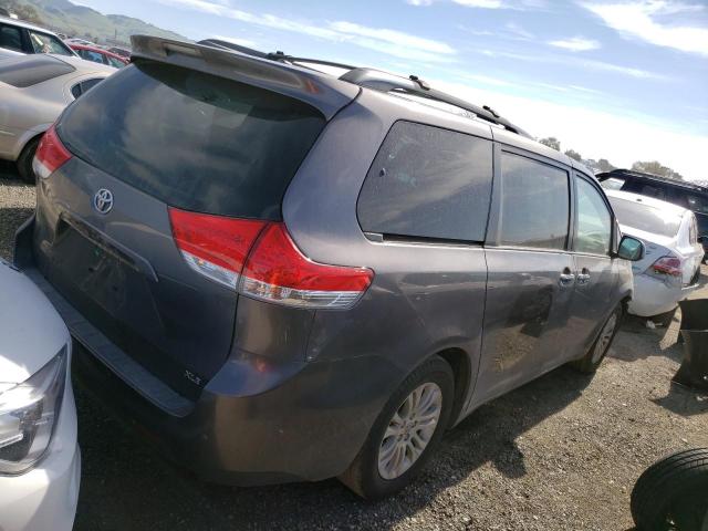 Photo 3 from auction – 2012 TOYOTA SIENNA XLE with VIN 5TDYK3DC5CS206354