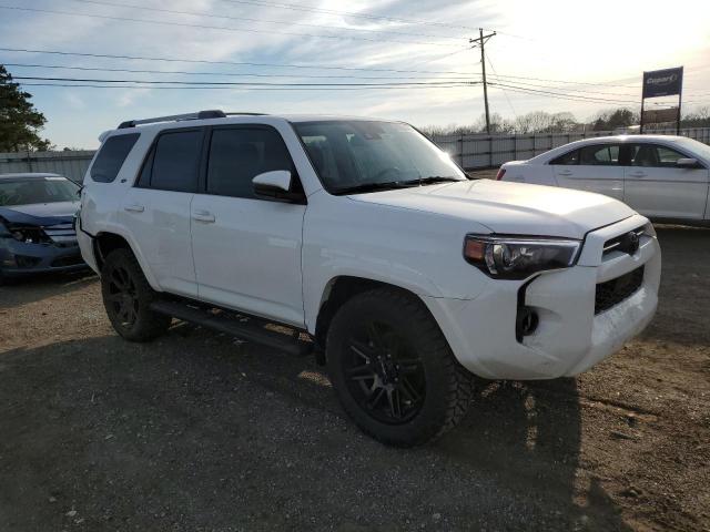 Photo 4 from auction – 2023 TOYOTA 4RUNNER SR with VIN JTEEU5JR0P5279432