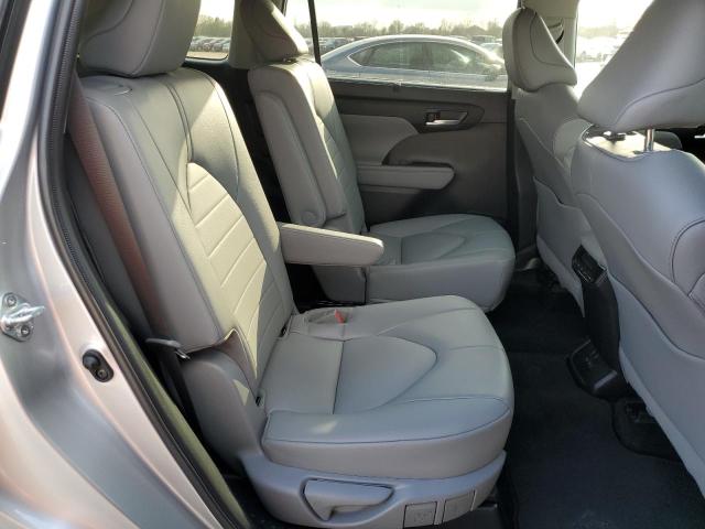 Photo 11 from auction – 2022 TOYOTA HIGHLANDER with VIN 5TDGZRAH7NS555531