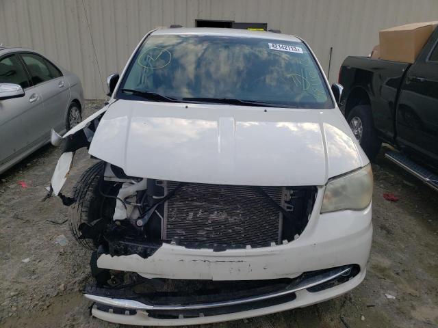 Photo 5 from auction – 2011 CHRYSLER TOWN & COU with VIN 2A4RR8DG1BR704875