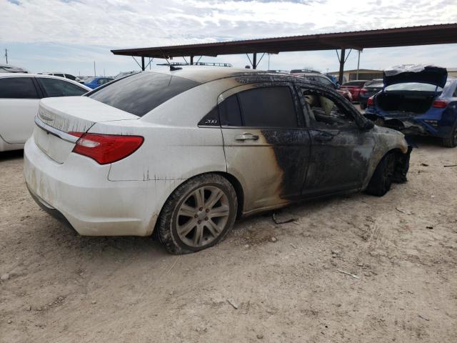 Photo 3 from auction – 2013 CHRYSLER 200 TOURIN with VIN 1C3CCBBB2DN525721