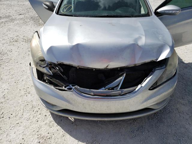Photo 11 from auction – 2013 HYUNDAI SONATA SE with VIN 5NPEC4AB2DH601598