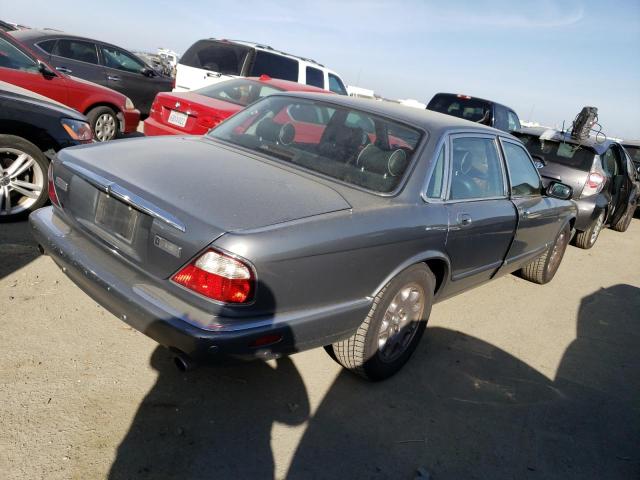 Photo 3 from auction – 2002 JAGUAR XJ8 with VIN SAJDA14C52LF42760