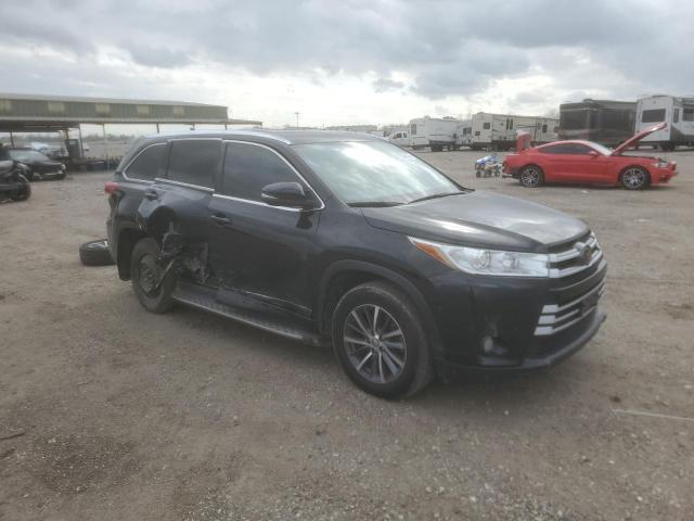 Photo 4 from auction – 2018 TOYOTA HIGHLANDER with VIN 5TDJZRFH1JS878191