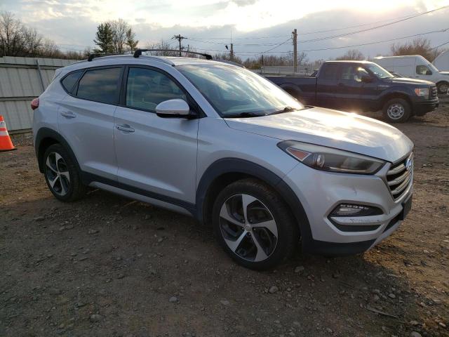 Photo 4 from auction – 2017 HYUNDAI TUCSON LIM with VIN KM8J3CA20HU287692