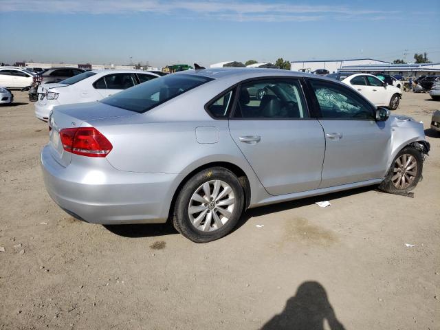 Photo 3 from auction – 2014 VOLKSWAGEN PASSAT S with VIN 1VWAT7A33EC115451