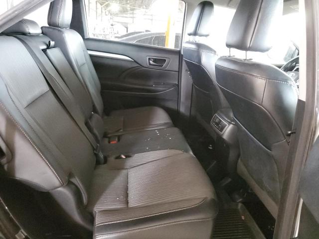 Photo 11 from auction – 2018 TOYOTA HIGHLANDER with VIN 5TDZZRFH3JS250197