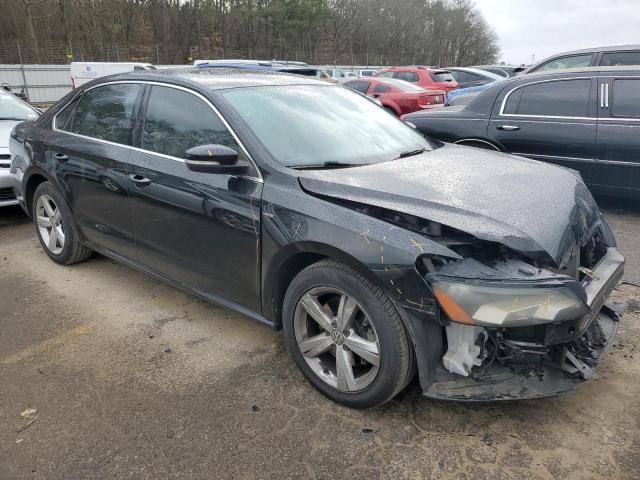 Photo 4 from auction – 2015 VOLKSWAGEN PASSAT S with VIN 1VWAS7A3XFC105990
