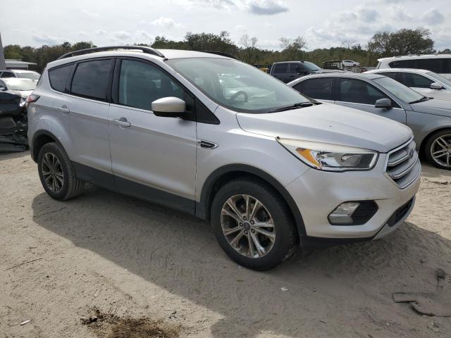Photo 4 from auction – 2018 FORD ESCAPE SE with VIN 1FMCU0GD4JUB47731