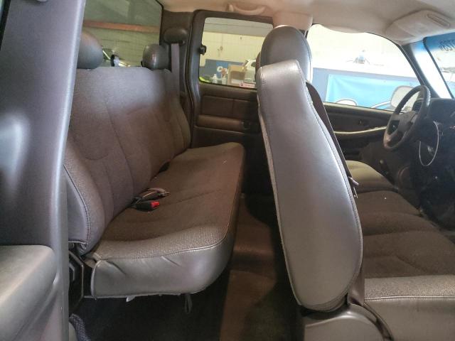 Photo 10 from auction – 2003 CHEVROLET SILVERADO with VIN 1GCHC29U63E372137
