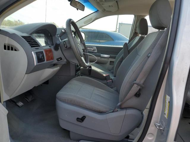 Photo 7 from auction – 2008 CHRYSLER TOWN & COU with VIN 2A8HR54P58R611150