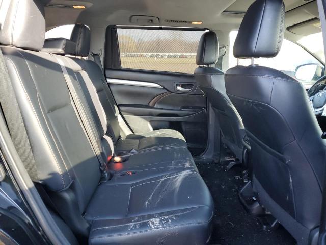 Photo 11 from auction – 2018 TOYOTA HIGHLANDER with VIN 5TDJZRFH3JS553851
