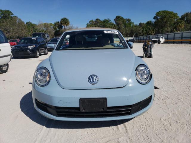 Photo 5 from auction – 2013 VOLKSWAGEN BEETLE with VIN 3VW5P7AT4DM817975
