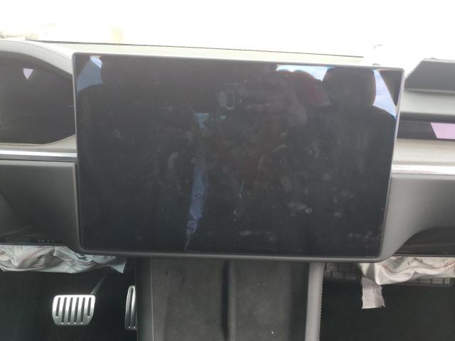Photo 9 from auction – 2022 TESLA MODEL X with VIN 7SAXCAE55NF363289