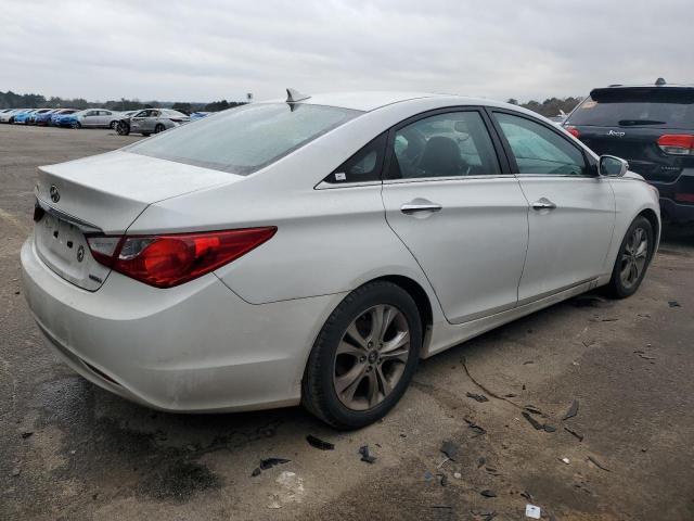 Photo 3 from auction – 2011 HYUNDAI SONATA SE with VIN 5NPEC4AC9BH222121