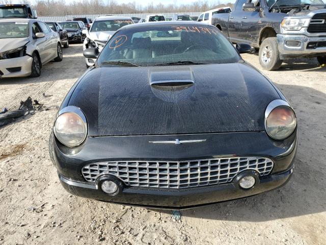 Photo 5 from auction – 2005 FORD THUNDERBIR with VIN 1FAHP60A05Y100737