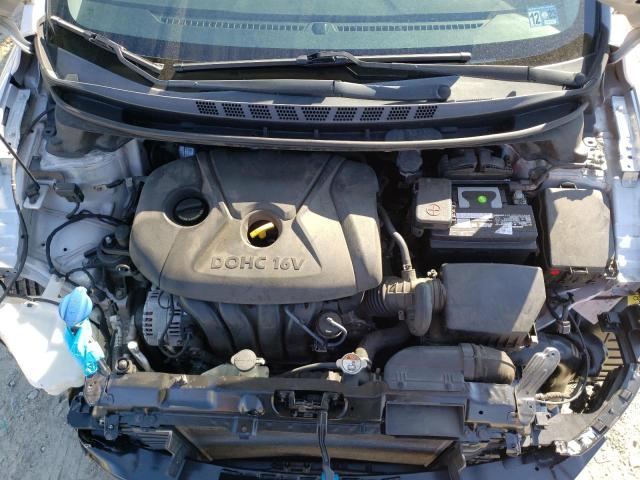 Photo 11 from auction – 2016 HYUNDAI ELANTRA SE with VIN 5NPDH4AE2GH687216