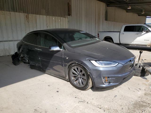 Photo 4 from auction – 2017 TESLA MODEL X with VIN 5YJXCDE24HF065373