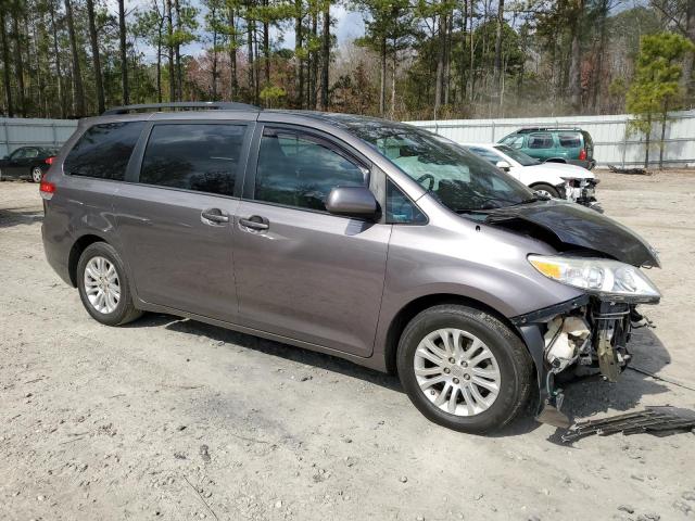 Photo 4 from auction – 2013 TOYOTA SIENNA XLE with VIN 5TDYK3DC8DS340616