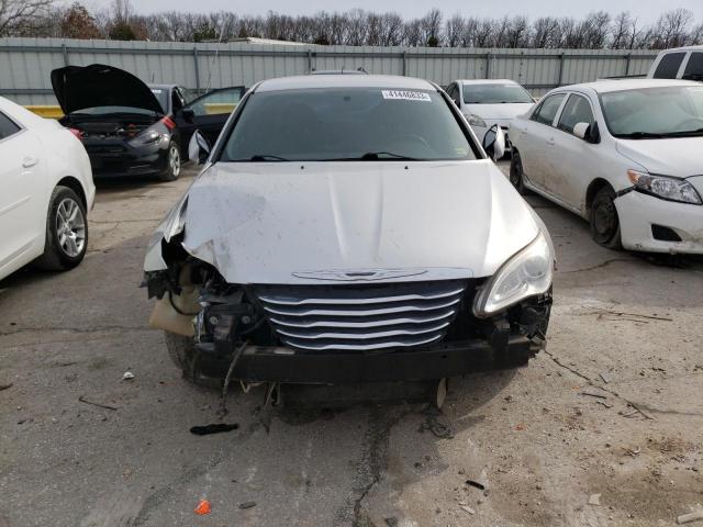 Photo 5 from auction – 2012 CHRYSLER 200 TOURIN with VIN 1C3CCBBB5CN100220