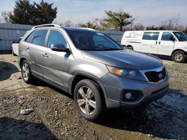 Photo 4 from auction – 2013 KIA SORENTO with VIN 5XYKUDA29DG330756
