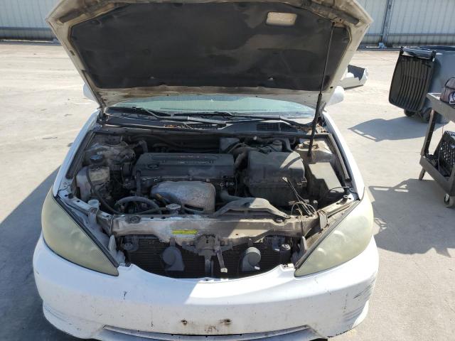 Photo 11 from auction – 2005 TOYOTA CAMRY LE with VIN 4T1BE32K15U415107
