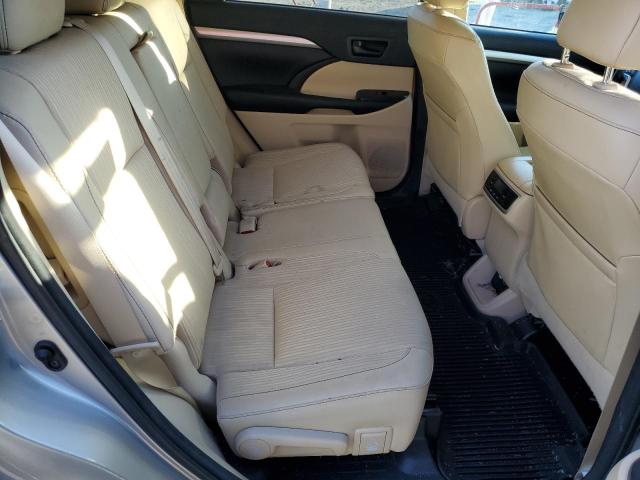 Photo 10 from auction – 2016 TOYOTA HIGHLANDER with VIN 5TDBKRFH4GS339405
