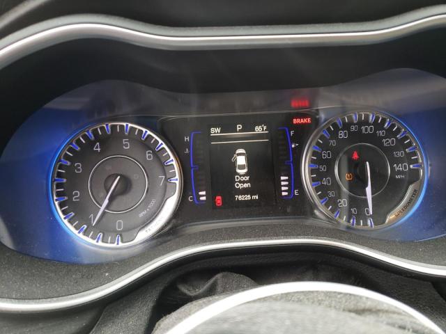 Photo 9 from auction – 2015 CHRYSLER 200 LIMITE with VIN 1C3CCCAB1FN668248