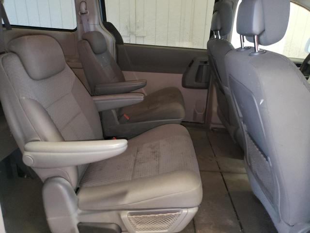 Photo 11 from auction – 2010 CHRYSLER TOWN & COU with VIN 2A4RR4DEXAR188117