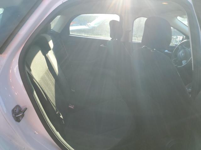 Photo 10 from auction – 2015 FORD FOCUS SE with VIN 1FADP3K28FL325408