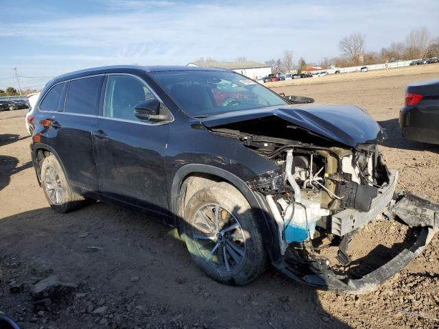 Photo 4 from auction – 2018 TOYOTA HIGHLANDER with VIN 5TDJZRFH3JS553851