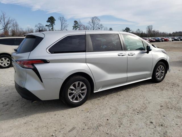 Photo 3 from auction – 2021 TOYOTA SIENNA LE with VIN 5TDKRKEC5MS017733