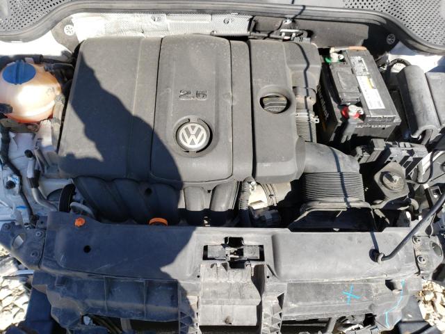 Photo 11 from auction – 2012 VOLKSWAGEN BEETLE with VIN 3VWJP7AT2CM608988