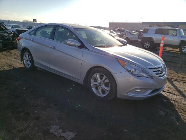 Photo 4 from auction – 2012 HYUNDAI SONATA SE with VIN 5NPEC4AC6CH383222