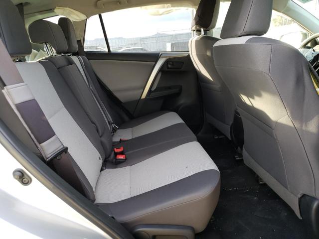 Photo 11 from auction – 2015 TOYOTA RAV4 LE with VIN JTMBFREV9FJ025238