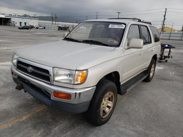 TOYOTA 4RUNNER SR 1998 with VIN JT3GN86R7W0088806 - Photo from auction